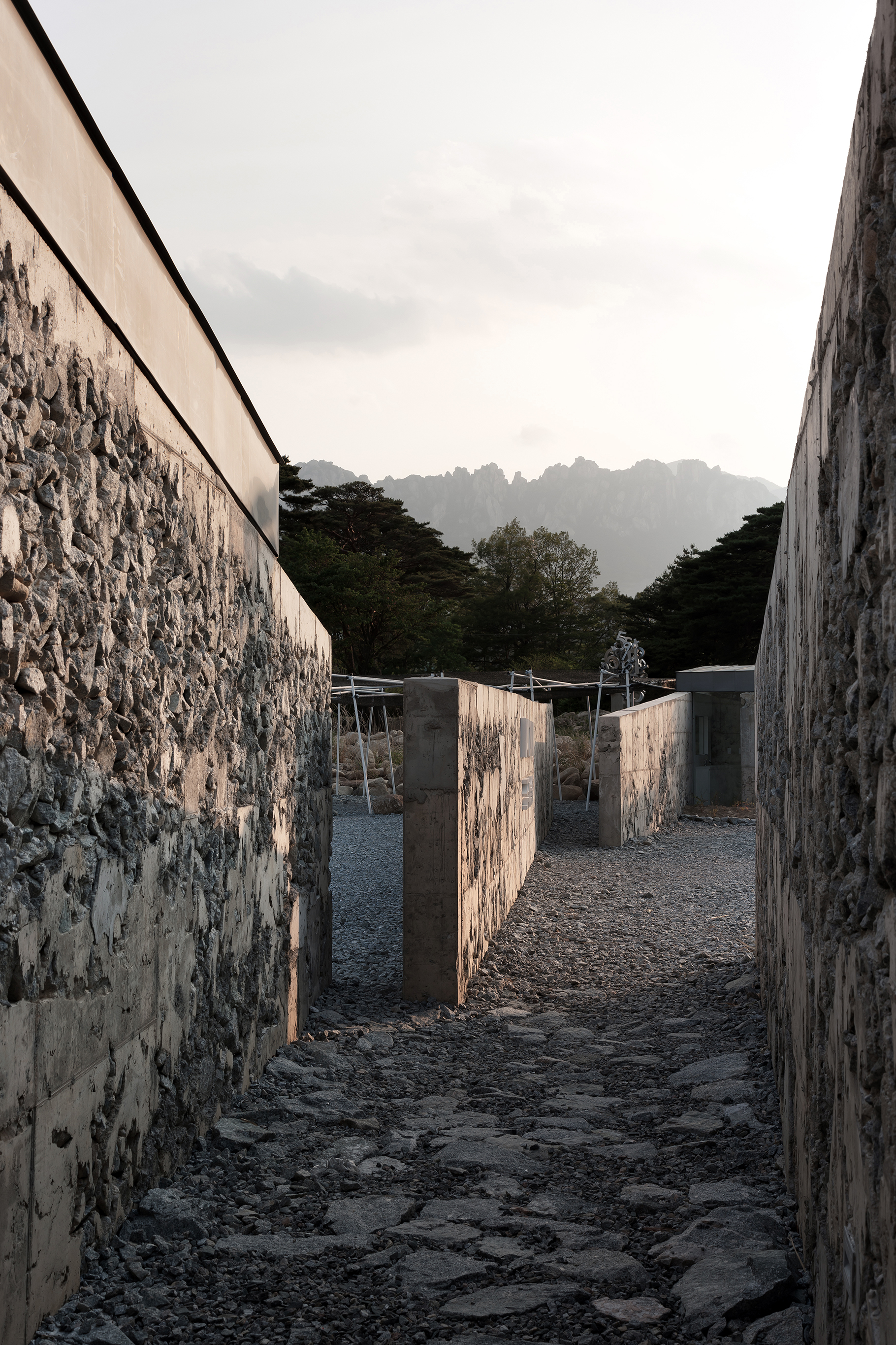 山风松韵的雕塑画廊——韩国 Bauzium 美术馆-37