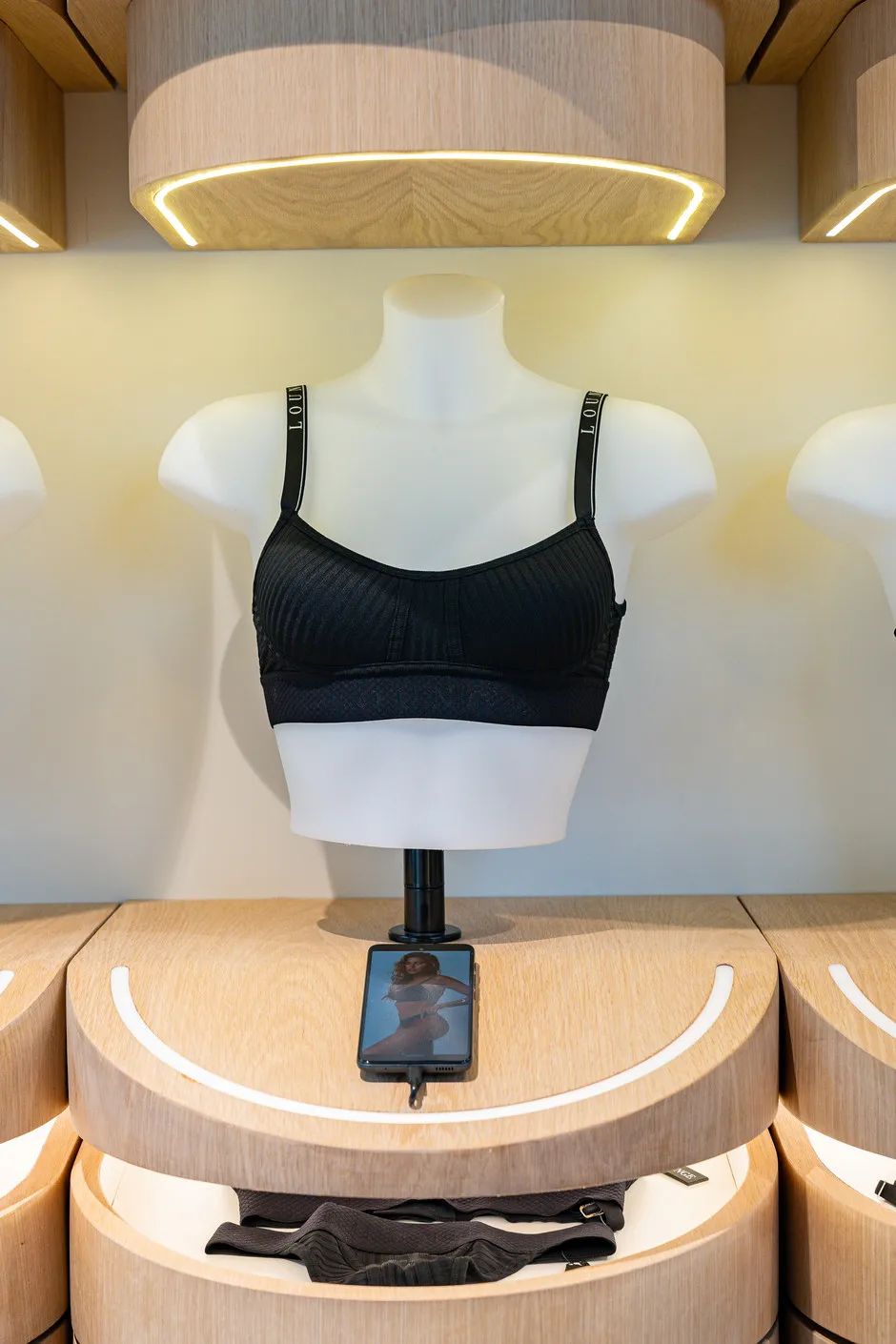 Lounge 内衣店丨英国伦敦-9