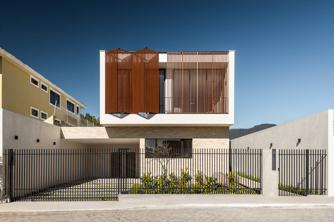 LH公寓（注：Residence常见释义为住宅；公寓 ，LH因缺乏背景信息，直接保留原文） 丨厄瓜多尔皮钦查丨Side FX Arquitectura-1