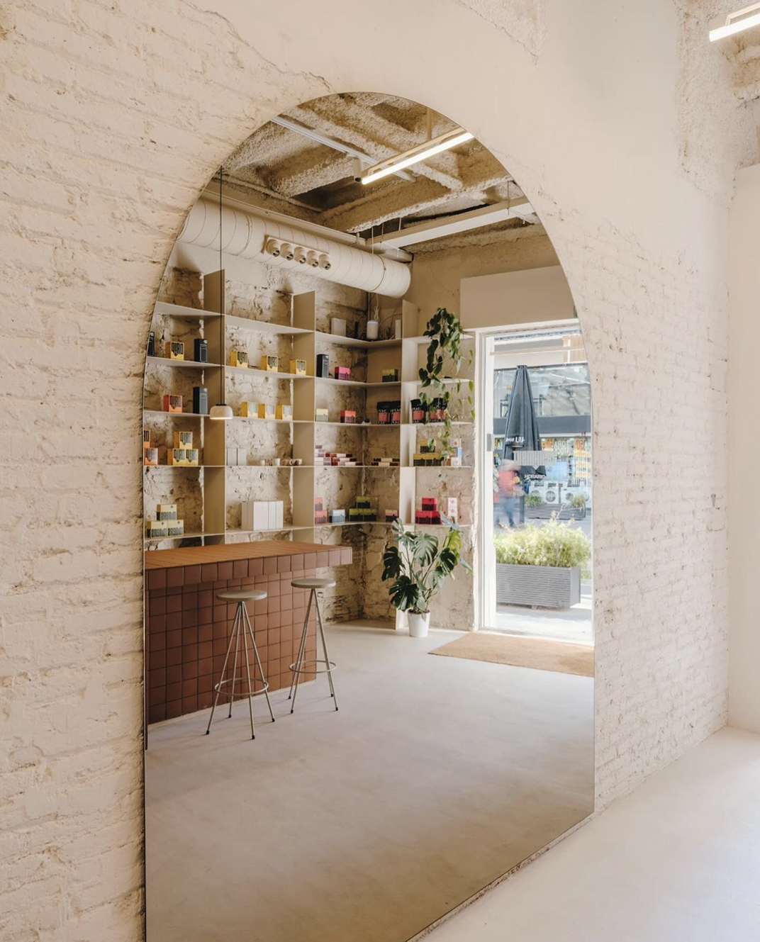 旧房改造而成的咖啡馆theminerscoffee ,西班牙 | Space design by isernserra - 咖啡店 - 餐厅LOGO-VI空间设计-全球餐饮研究所-4