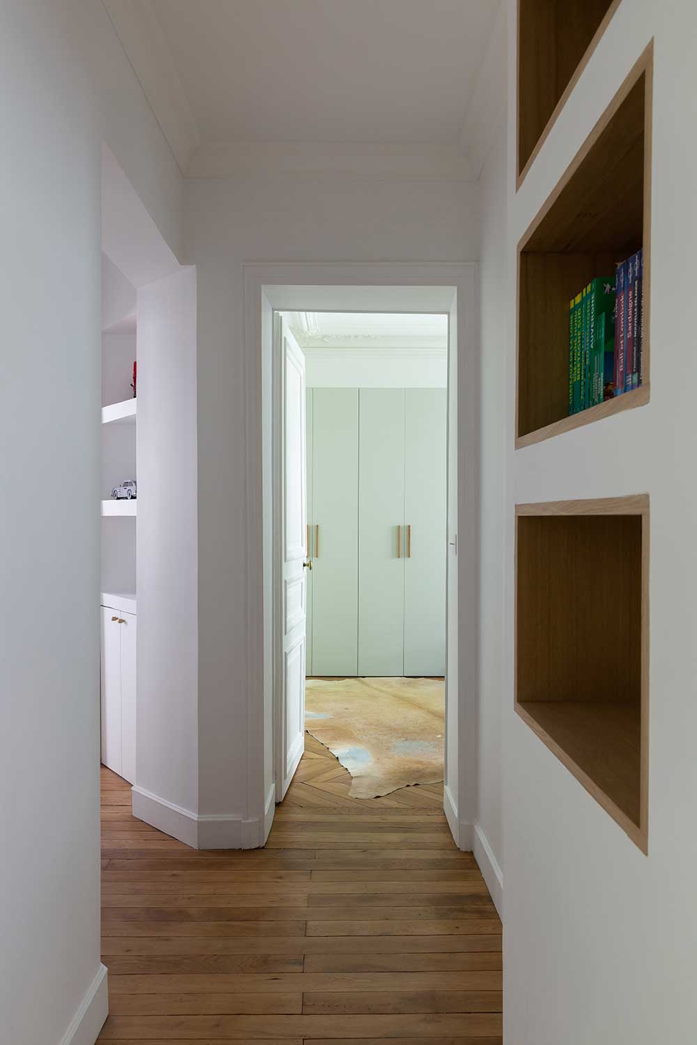 巴黎 16 区优雅公寓设计，展现深色调的独特魅力-23