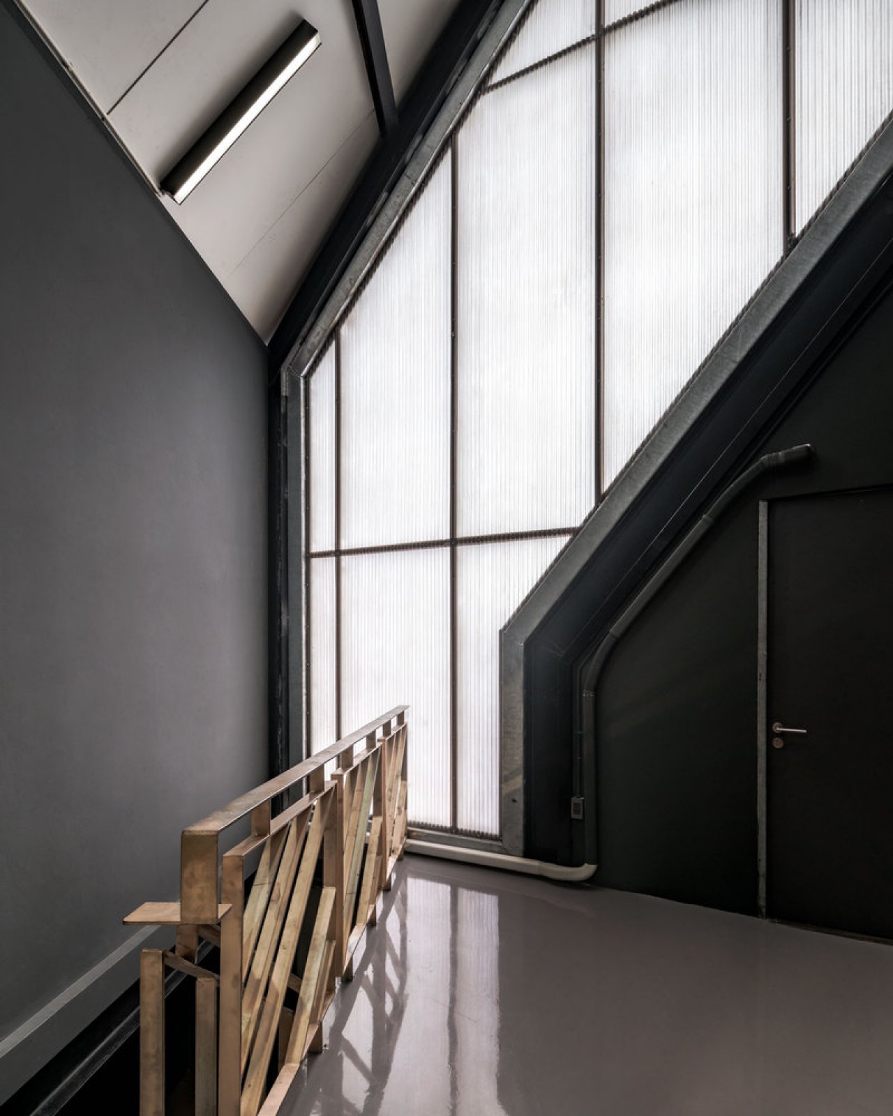 芭提雅850㎡酒吧 STUDIO PLP-30