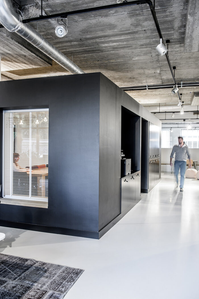 Design Studio Nu办公空间拆除与设计项目丨Tessa Weerdenburg,Nathalie Fransen-2