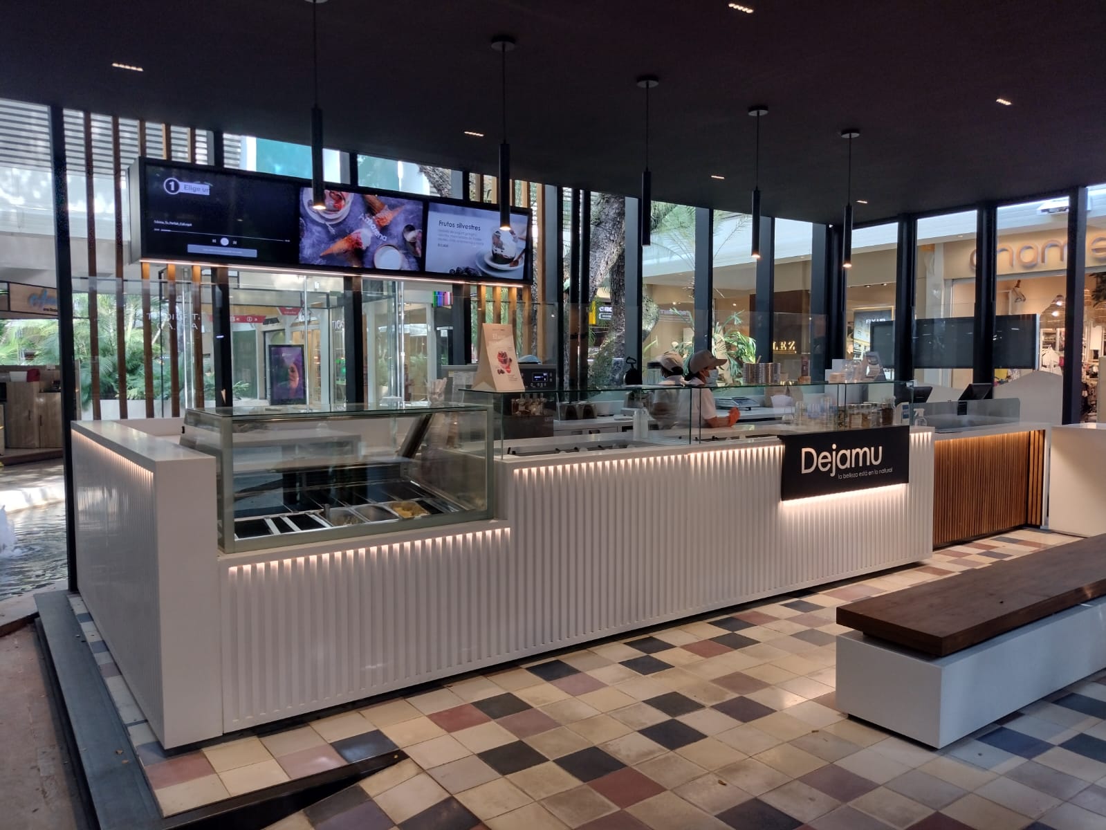 Plazoleta C.C Unicentro Cali - Dejamu-15