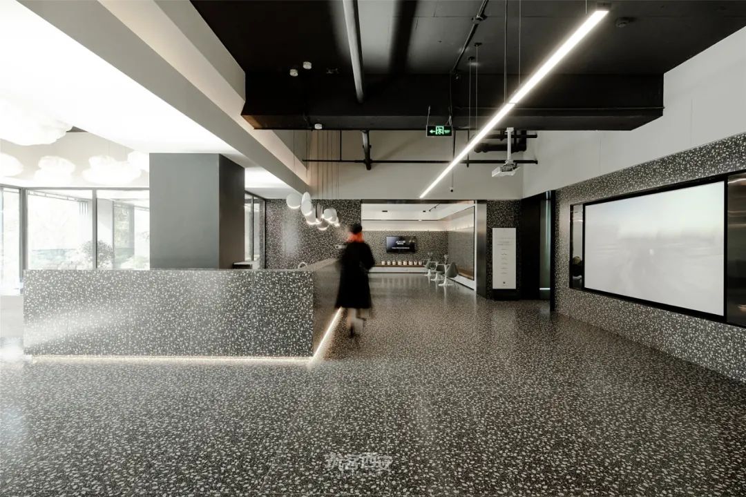 另类售楼部 | 艺术画廊般的空间探索-44