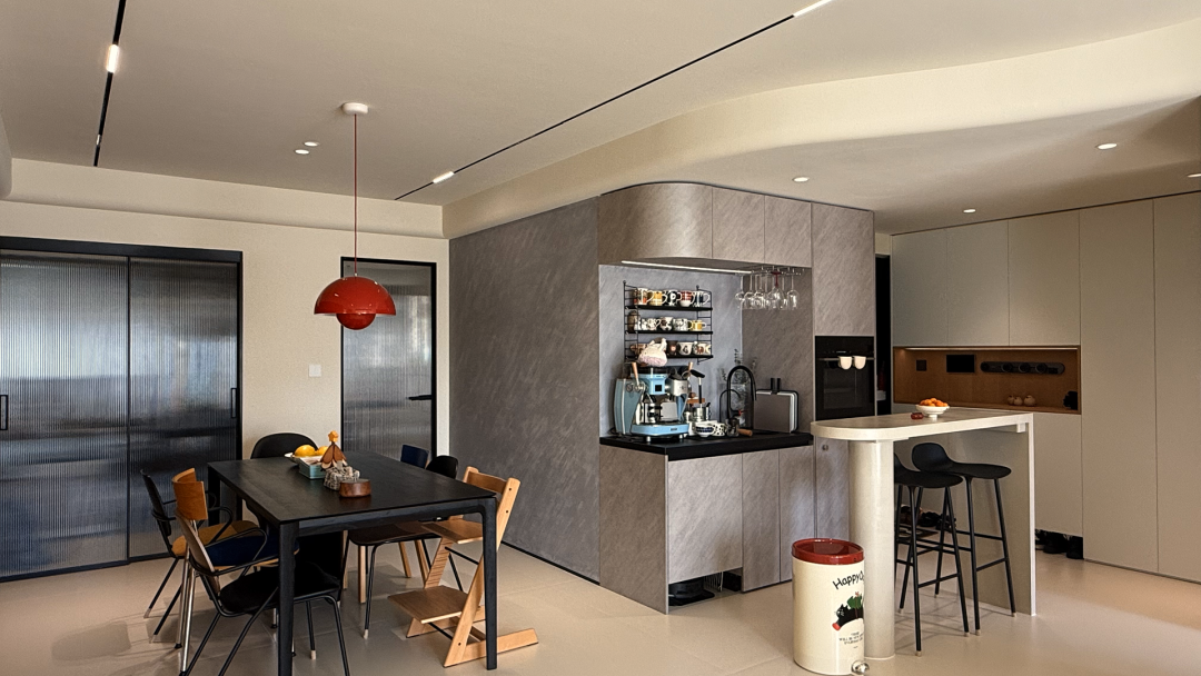 这个“糖果屋”太绝了！镜面魔术+滑梯城堡，大人喝咖啡小孩疯玩，互不打扰的魔法空间！-43