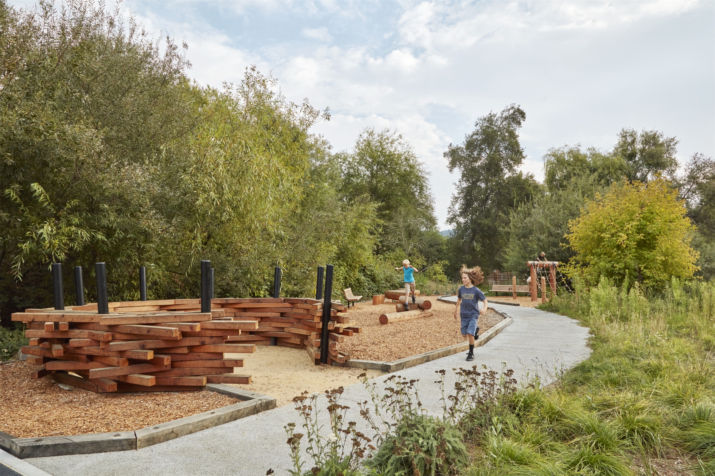 费尔顿图书馆探索公园 | 创新户外空间,环境与教育并重-2