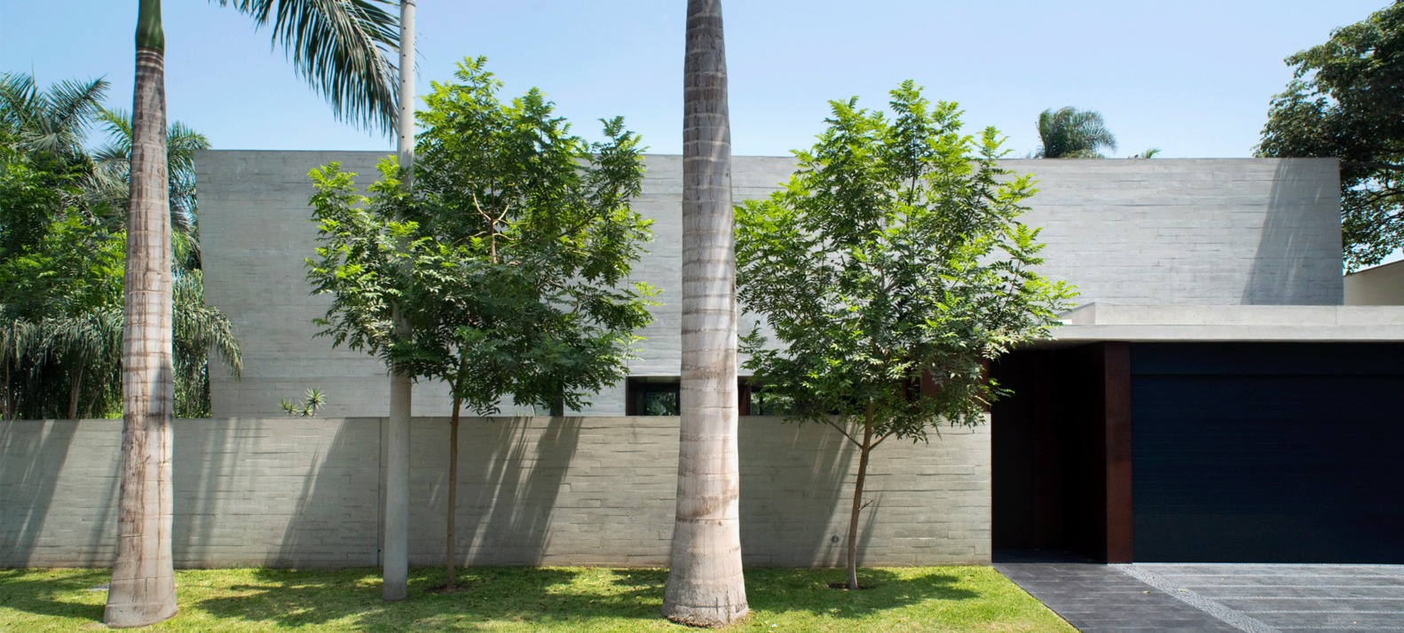 This Imposing Construction Shows us in its Interior an Aspect not Perceived From the Outside-9