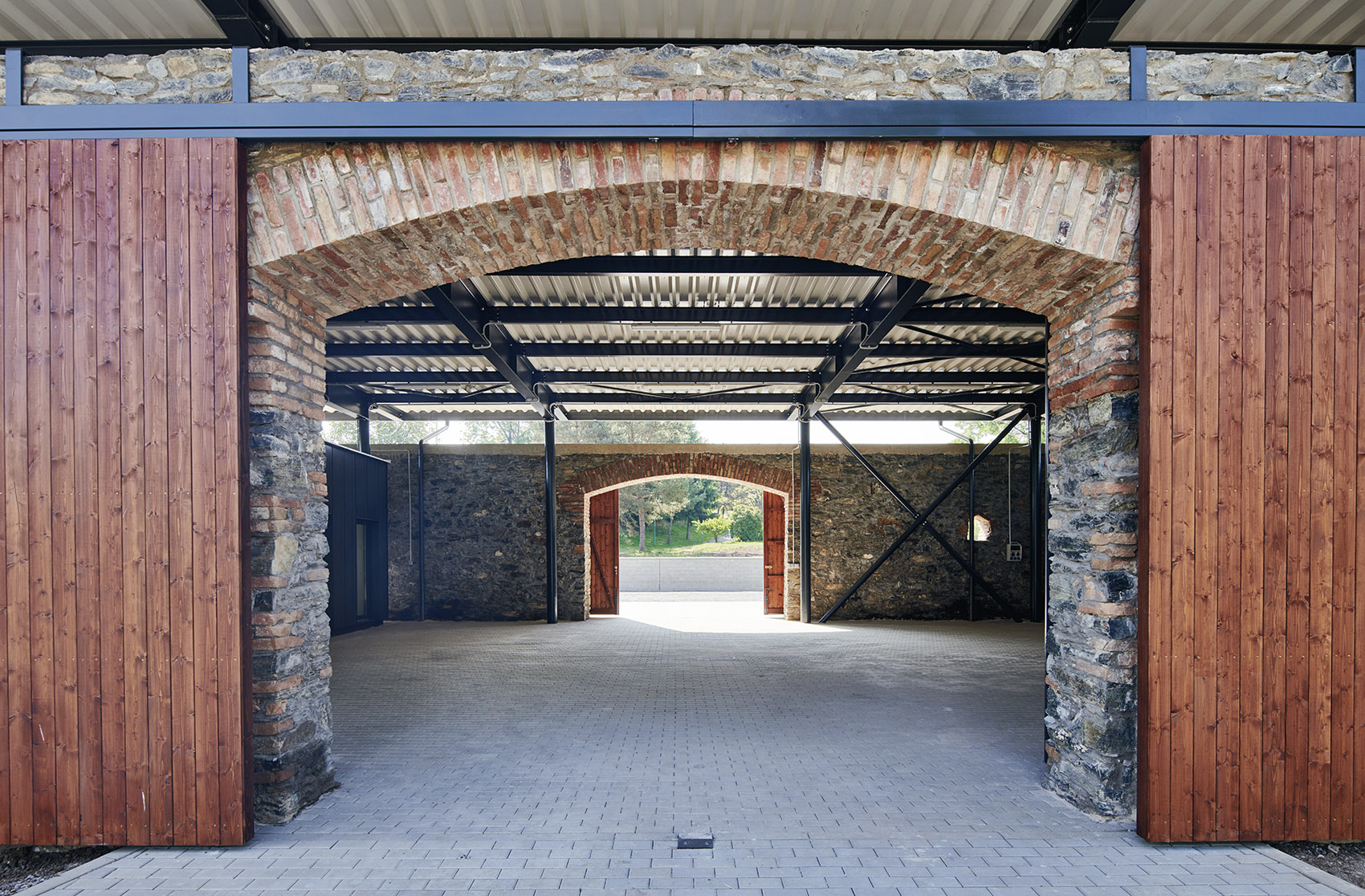 谷仓更新丨捷克丨DOMYJINAK Architects-17