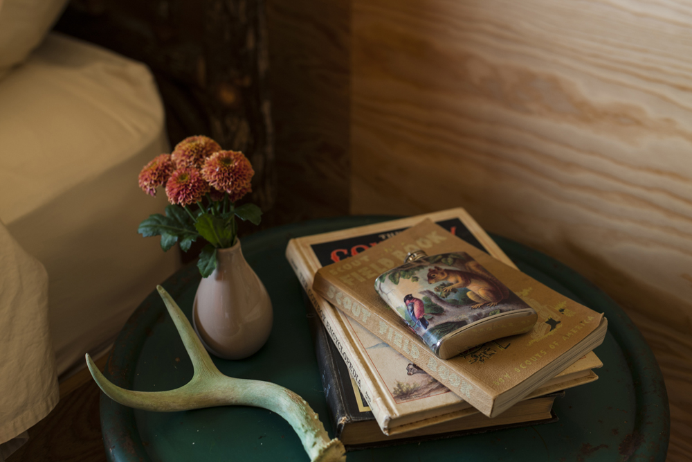 Cabins in Eastern Washington | Swivel Interiors-24