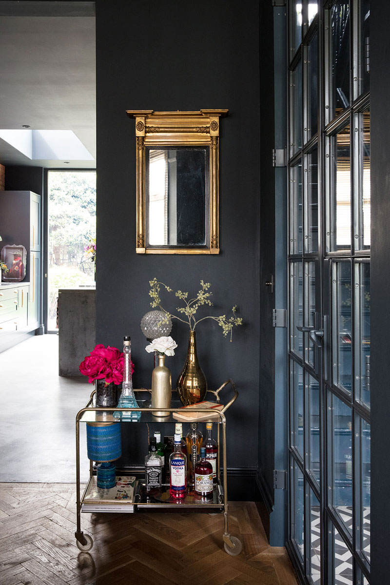 伦敦工业风维多利亚式联排别墅 | 黑色墙壁的现代演绎-8