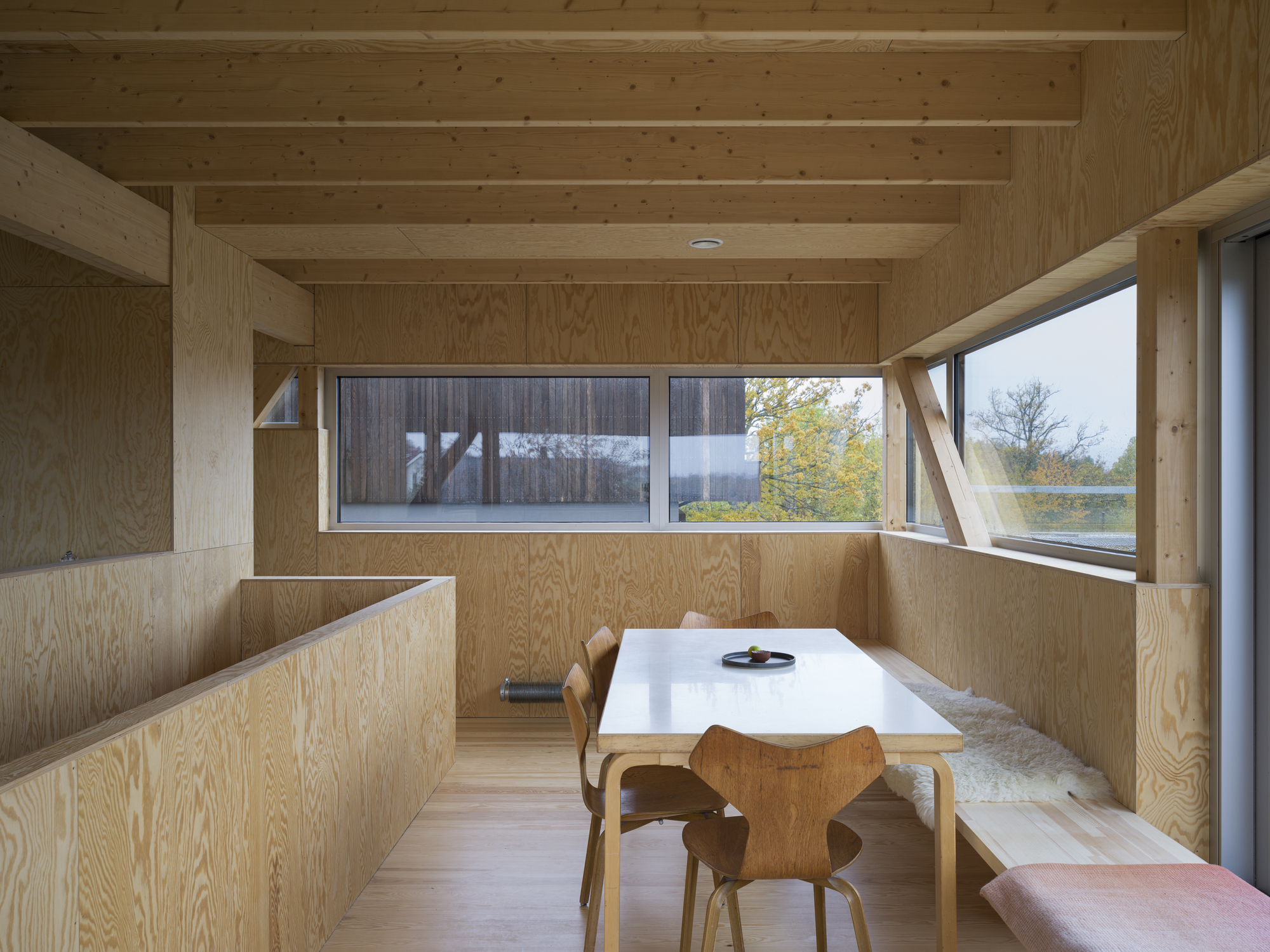 挪威别墅设计，岩石与玻璃的现代演绎-10