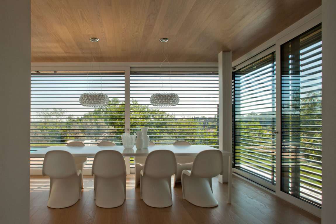 意大利乌迪内别墅现代改造,自然光与空间完美融合-20