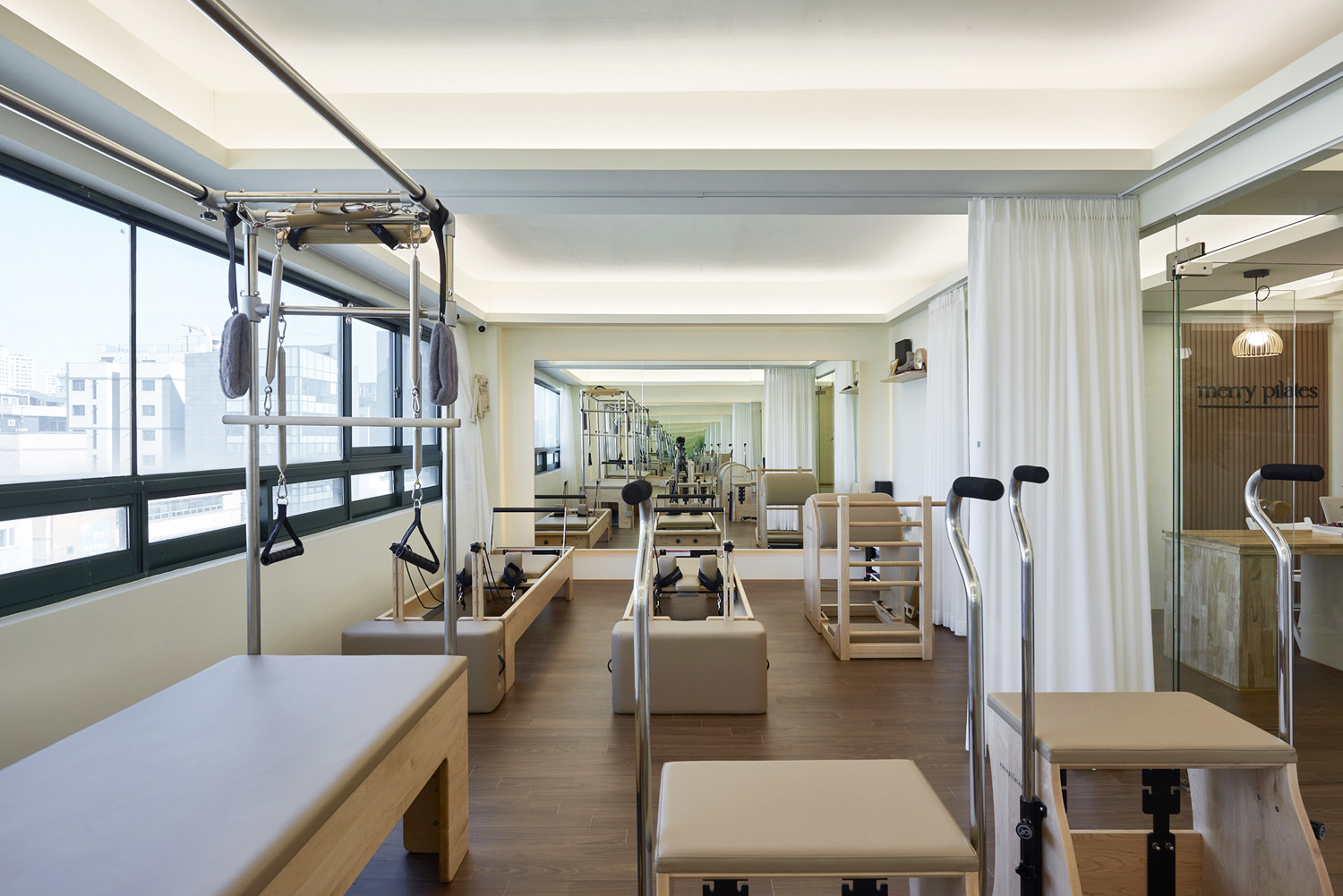 现代简约风办公空间设计-9