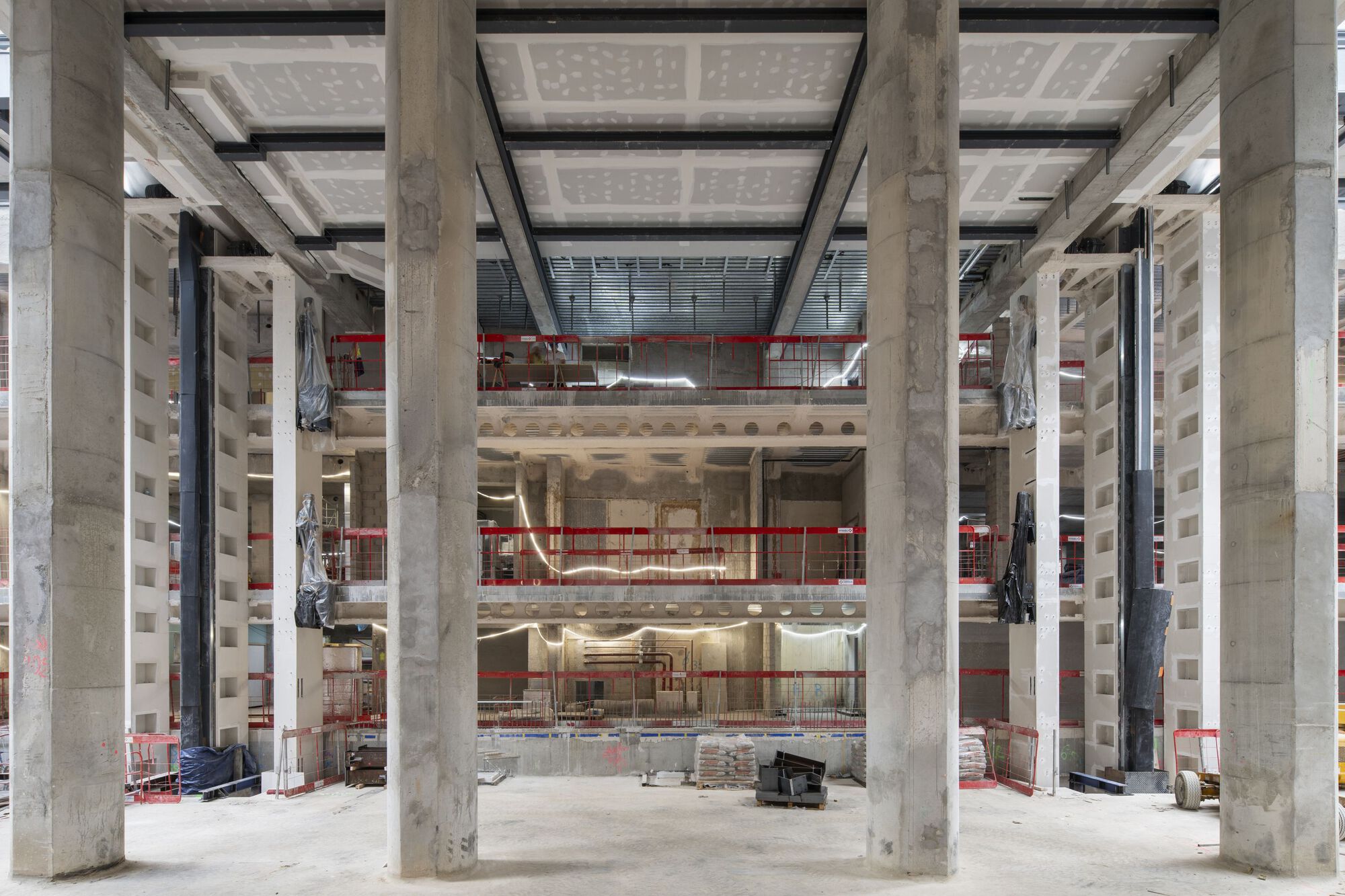 Paris Fondation Cartier for Contemporary Art / Ateliers Jean Nouvel-50