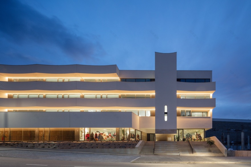 AURORA 10 住宅楼丨葡萄牙丨Tiago do Vale Architects-52