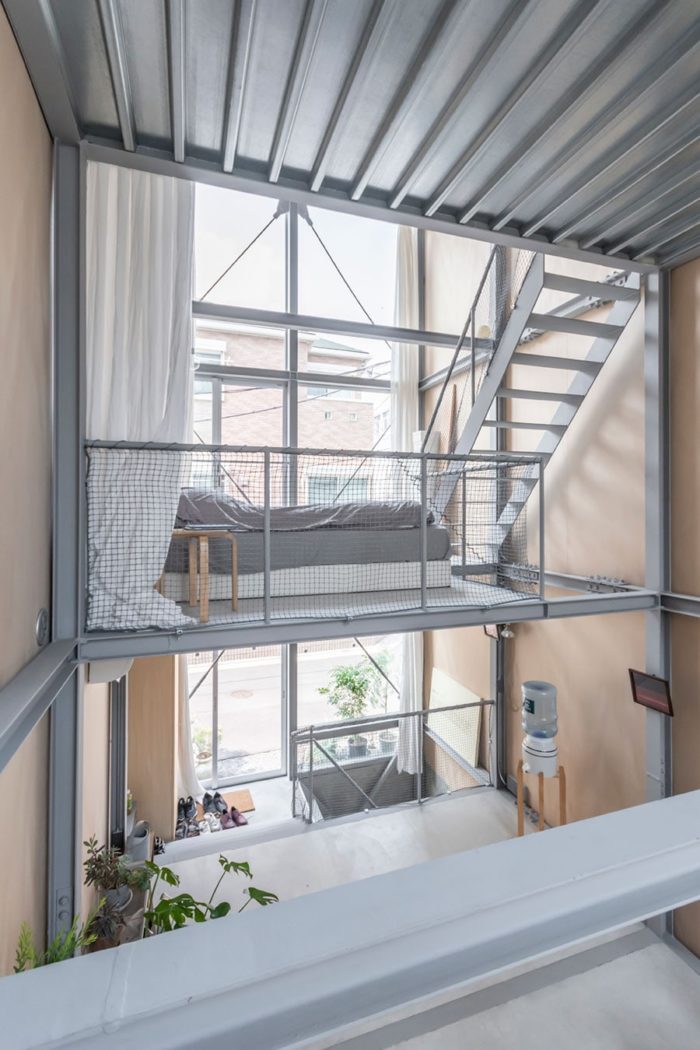 伸びやかに広がる３階建て空間さらなる面白さを見出すために、今も攻略中 | Architecture | 100%LiFE-5