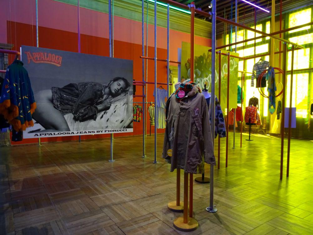 カ・ペーザロ | イタリア の建築【世界建築巡り】-85