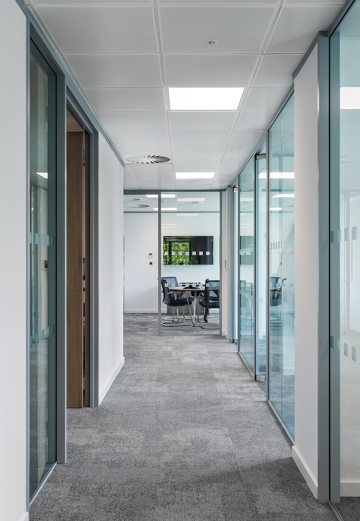 A Look Inside Marks and Clerk’s New London Office - Officelovin'-8