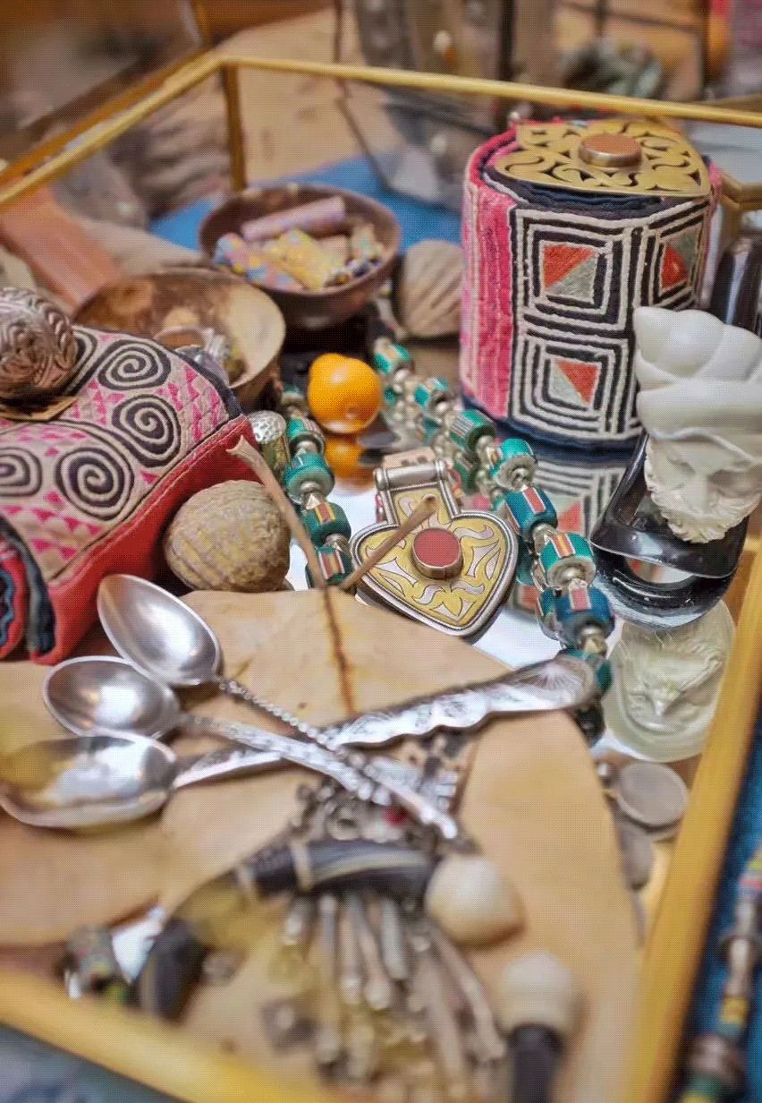 买不起房,小夫妻把牛棚改造成家,竟成300㎡大别墅还有150㎡花园菜地......-67