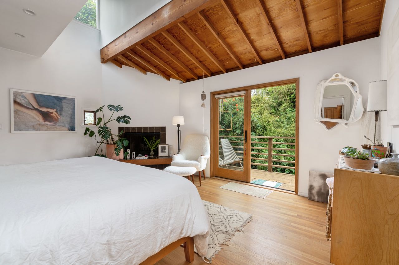 A piece of Santa Monica ‘evotecture’ hits the market for $3.8m - The Spaces-4