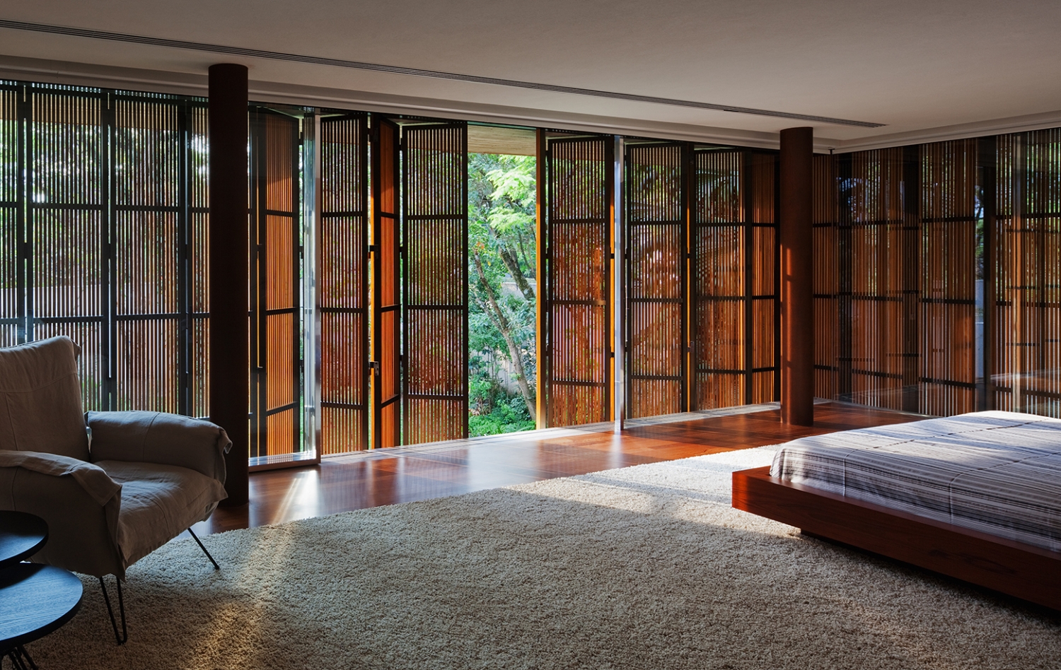 巴西 Toblerone 住宅 | 开放式布局，木结构网格，室内外自由空间-56