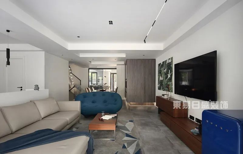 开放式多功能客厅设计，这个北欧风真全能！实拍230㎡北欧风别墅设计-33