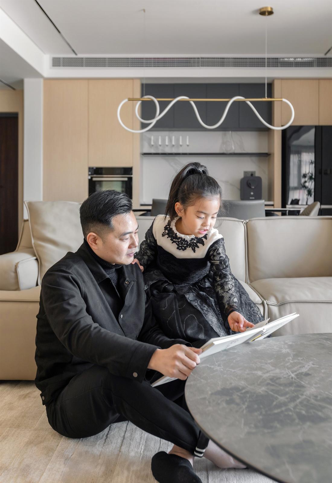 悬浮吊顶与多功能空间 · 现代温馨家居设计-10