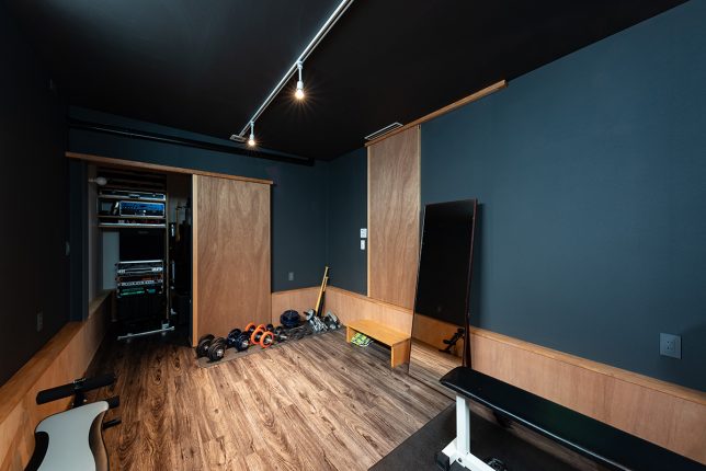 公園に向かい,浮かぶように佇むくつろぎの2階リビング丨加藤淳一級建築士事務所-9