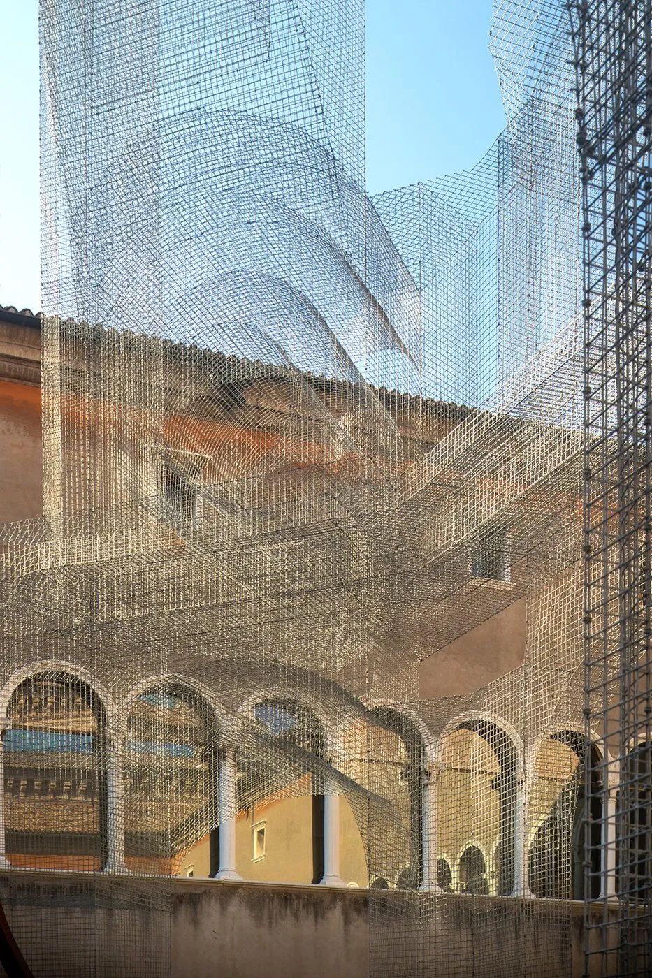 骶骨的；骶部的丨意大利丨Edoardo Tresoldi-30