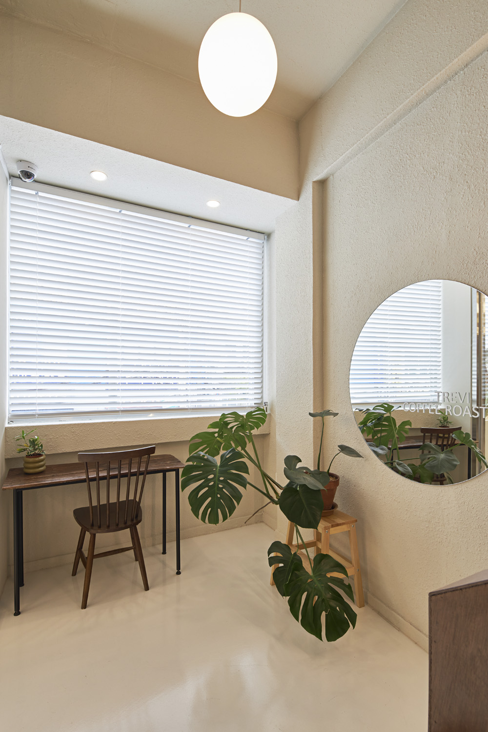 现代简约 39 平咖啡厅室内设计案例-22