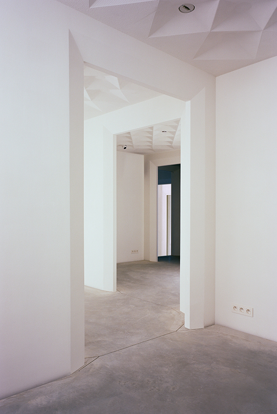 Z33 艺术馆 · 静谧之墙与城市对话-79