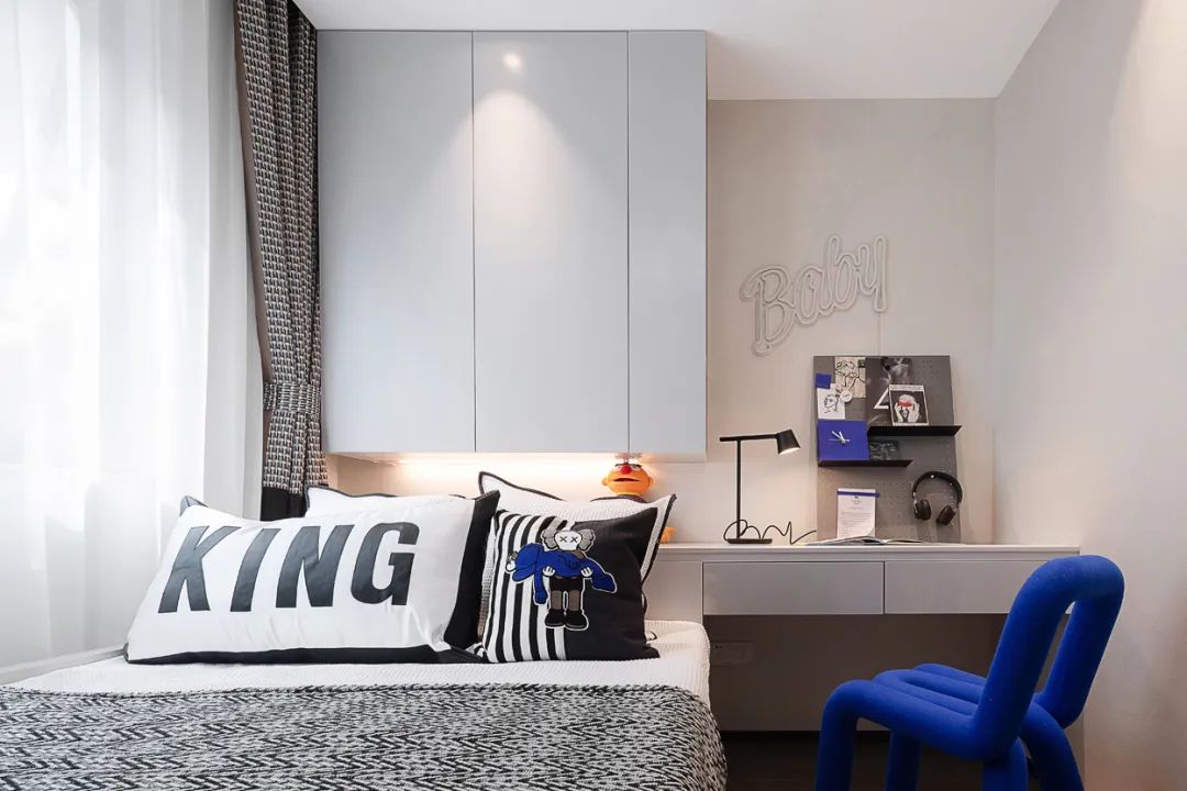 金科恒信集美天宸 | 克莱因蓝的轻奢美学空间-26