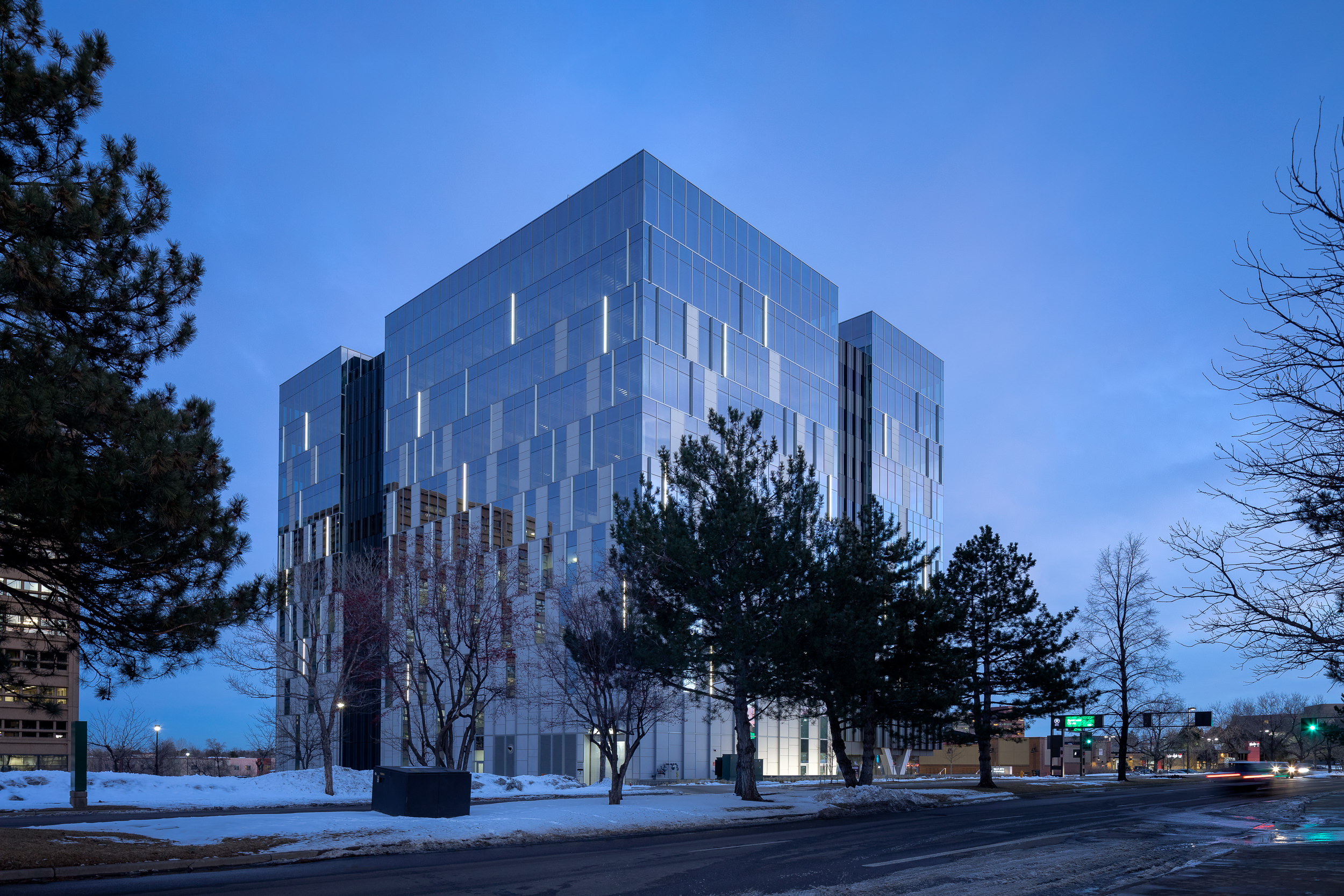 丹佛科技中心 50 Fifty 办公大楼 | 颠覆传统办公环境的设计-8