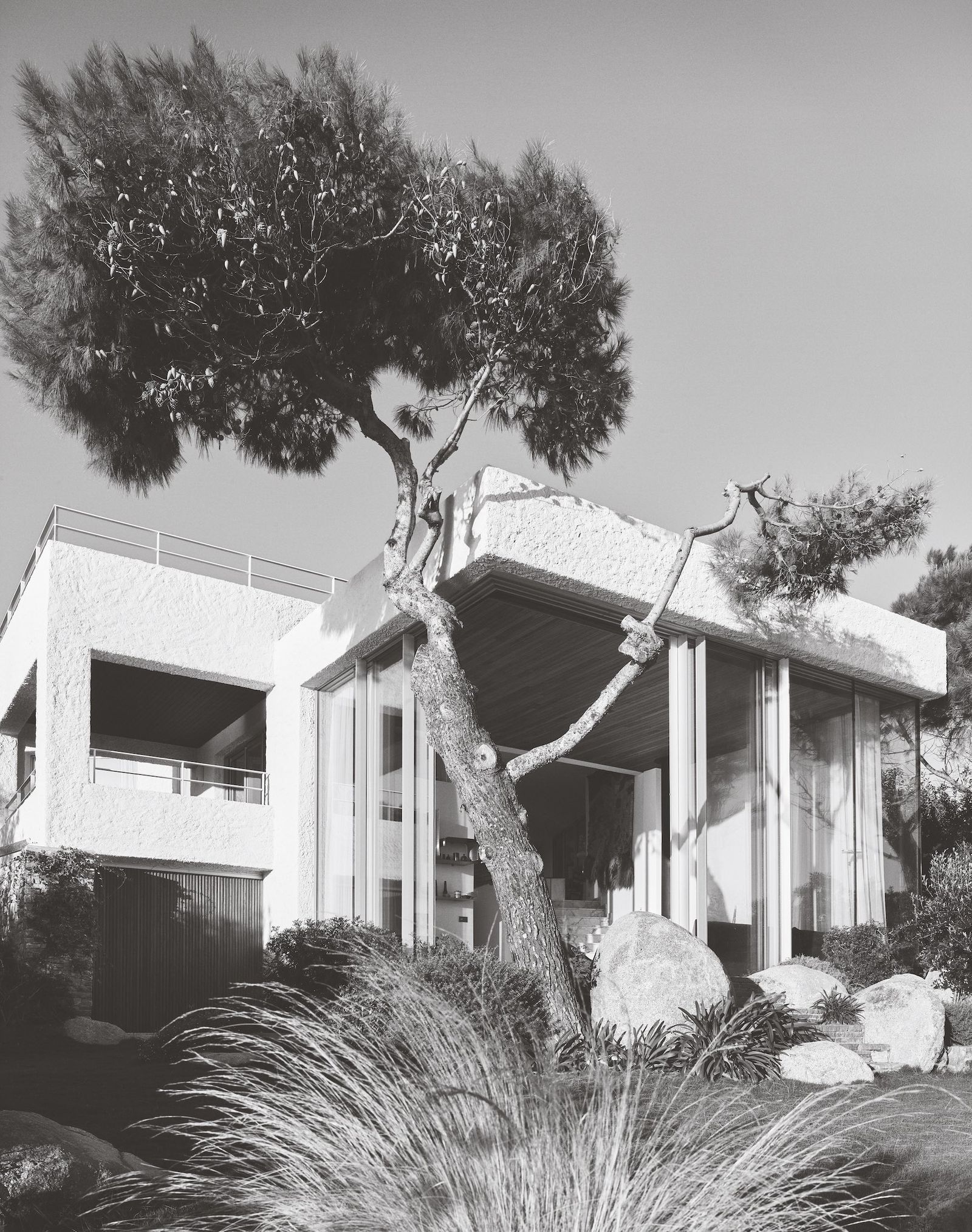 科西嘉岛60年代度假屋改造丨Chloé Nègre-31