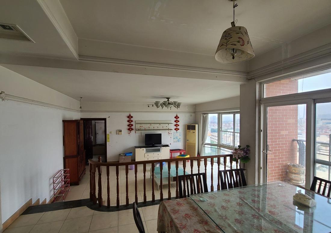 现代轻奢风打造阳光快乐儿童宅-11