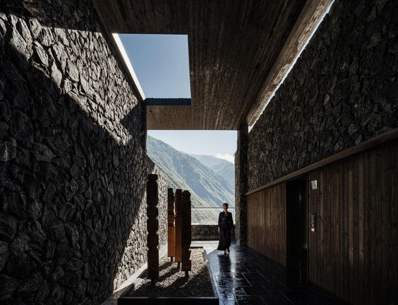 卓邸康钦温泉酒店丨中国四川丨万谦集环境艺术设计公司-3