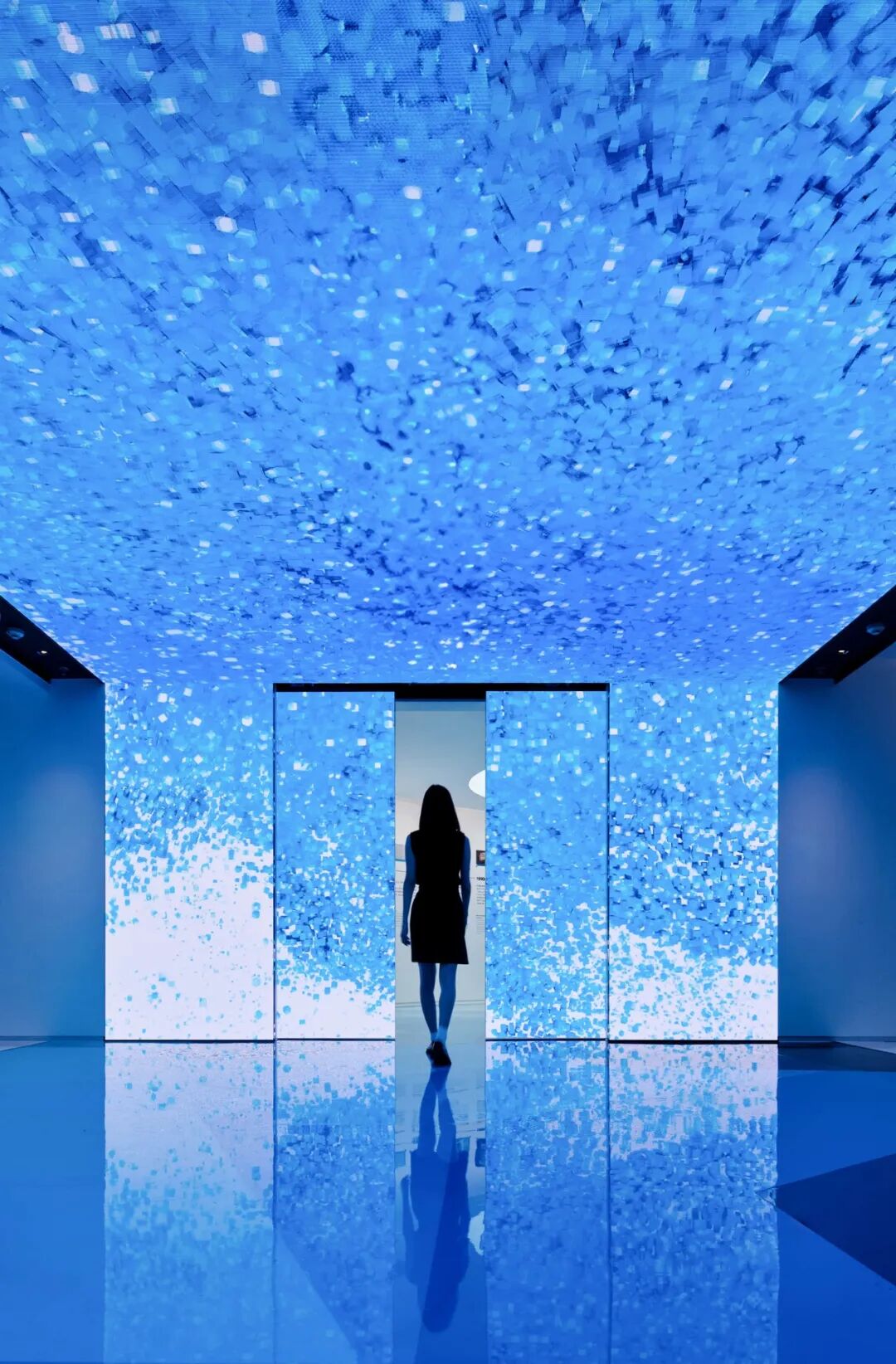 祝贺！周艳阳、吴琼设计作品“英特尔全球科技体验中心”获2025德国红点奖-21