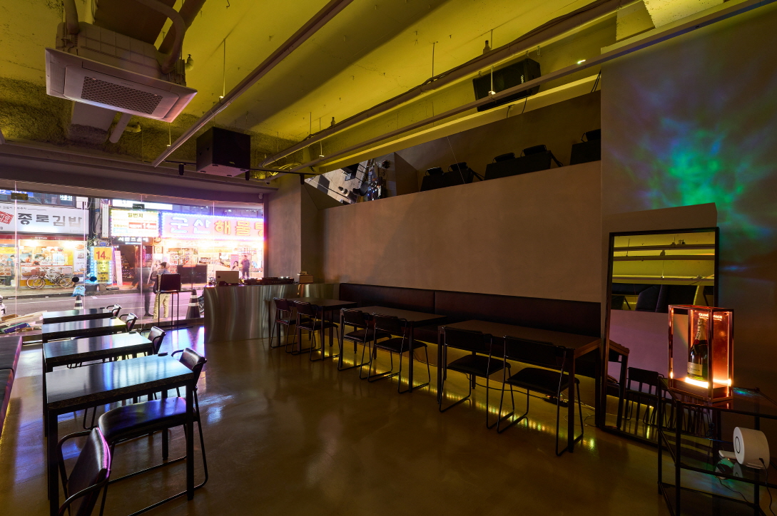 照明打造温馨舒适公寓-12