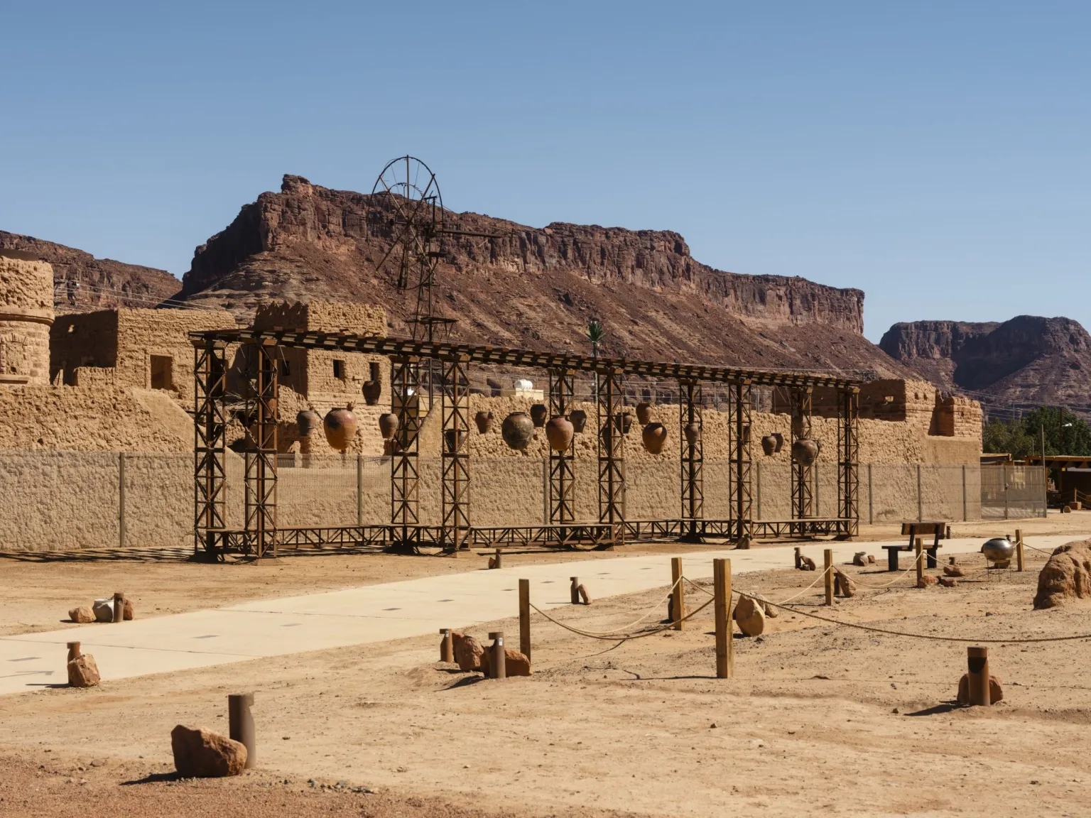 2024“缺席的存在”沙漠艺术双年展丨沙特阿拉伯丨Maya El Khalil,Marcello Dantas-30