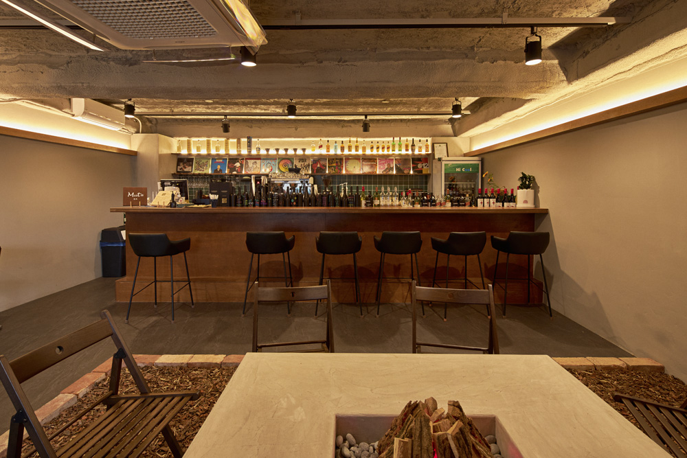 17 坪简约风咖啡厅，明亮空间展现青春魅力-6