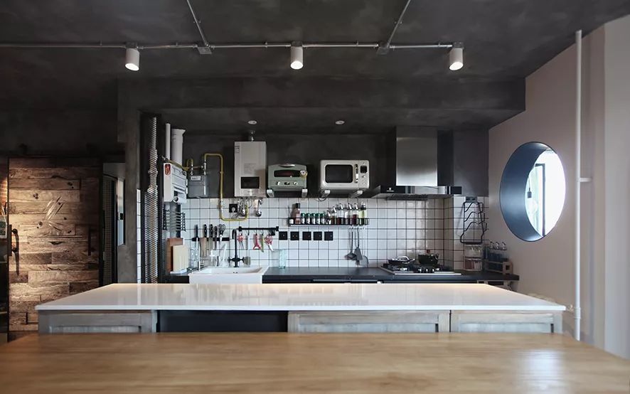 50㎡小户型逆袭，工业风酷炫变装-23