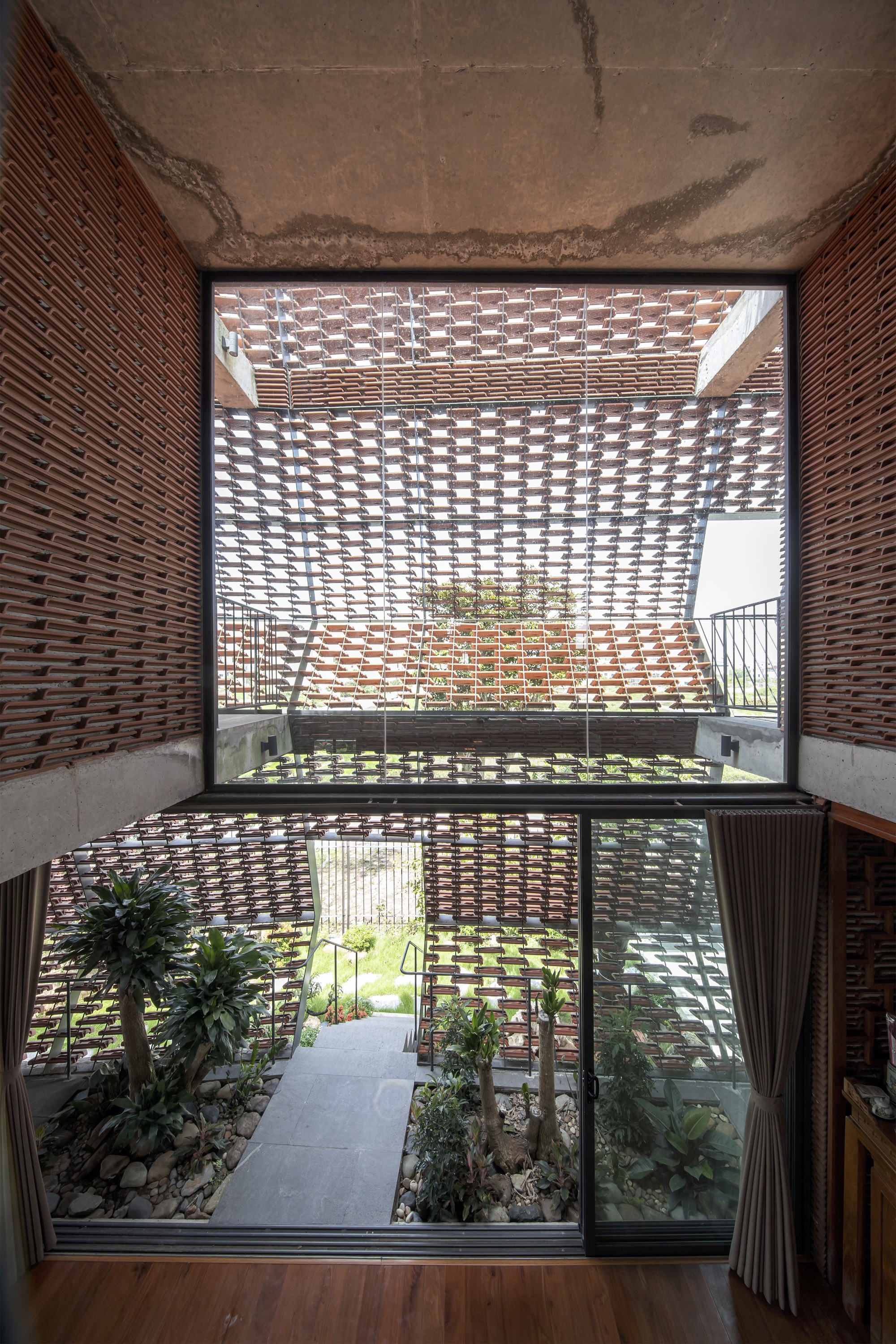 瓦片雀巢屋丨越南丨H&P Architects-43