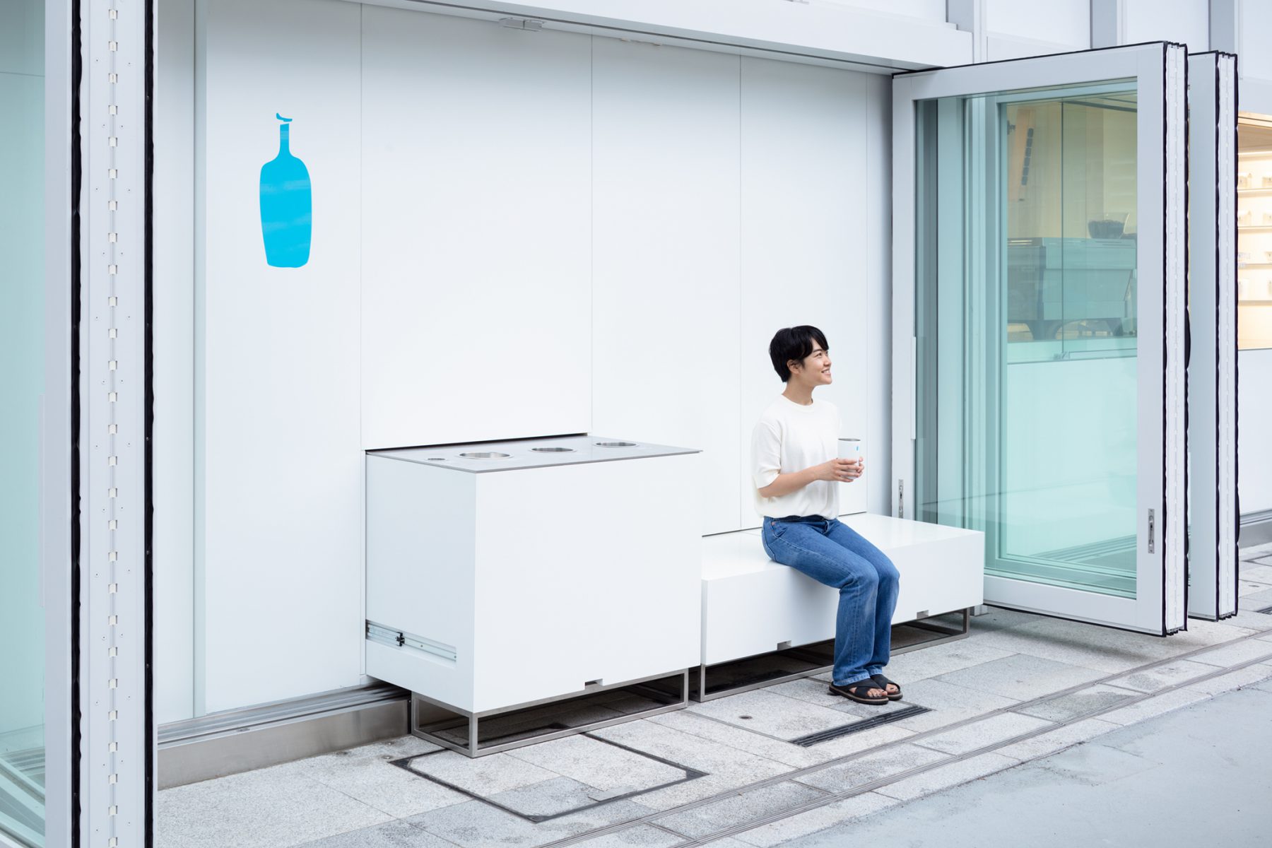 Blue Bottle Coffee NEWoMan YOKOHAMA Cafe Stand | Schemata Architects / Jo Nagasaka-5