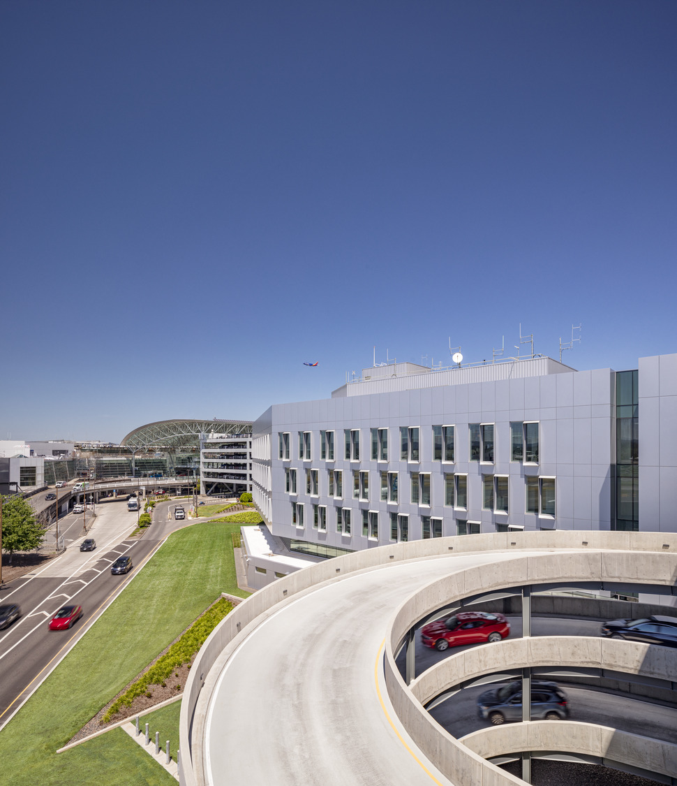 Portland Airport · 停车扩建及综合租车设施与运营中心丨美国波特兰丨YGH与INTEGRUS ARCHITECTURE-31
