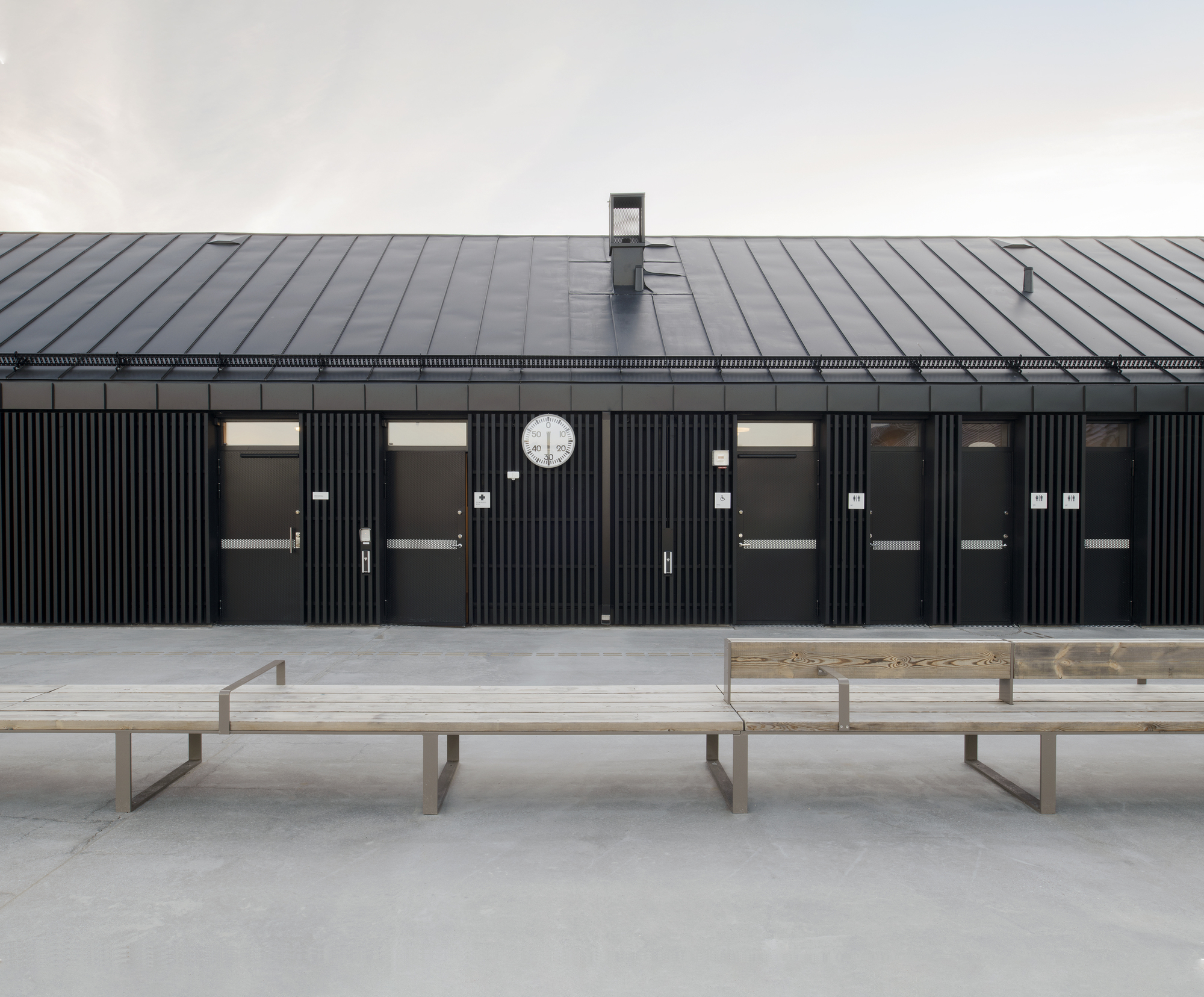 Järvabadet Swimming Pool Pavilion  / AIX Arkitekter-26