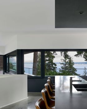 带有大木瓦的房子丨加拿大温哥华丨D'Arcy Jones Architects