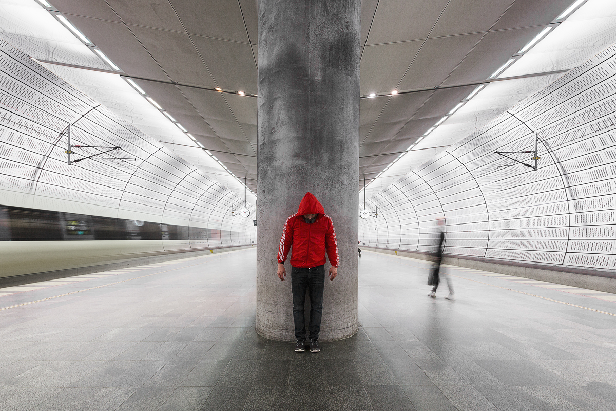 红色连帽衫系列丨瑞典丨Calle Artmark-18