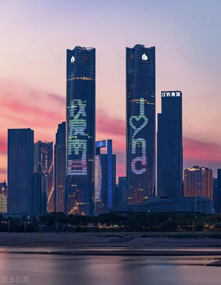 南昌绿地中央广场——金边瑞香灵感下的城市之窗-28