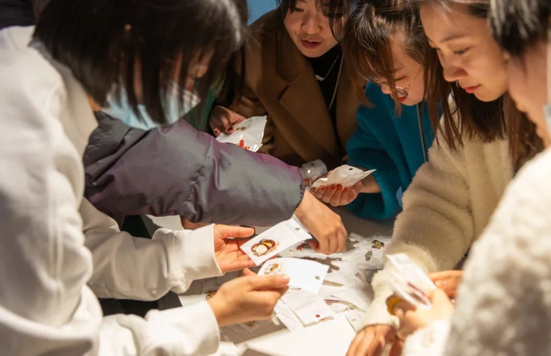 女性之美 · 各地活动现场的室内设计魅力丨中国上海-12